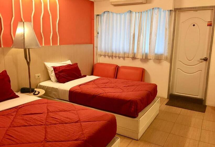 בית מלון כפרי Highway