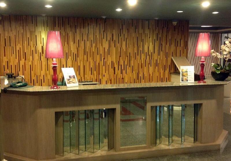 בית מלון כפרי Highway