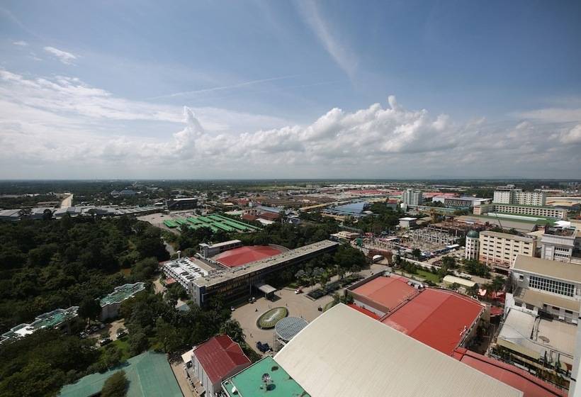 בית מלון כפרי Holiday Palace