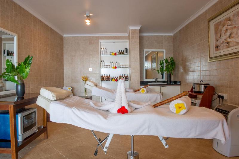 فندق Malaika Beach Resort