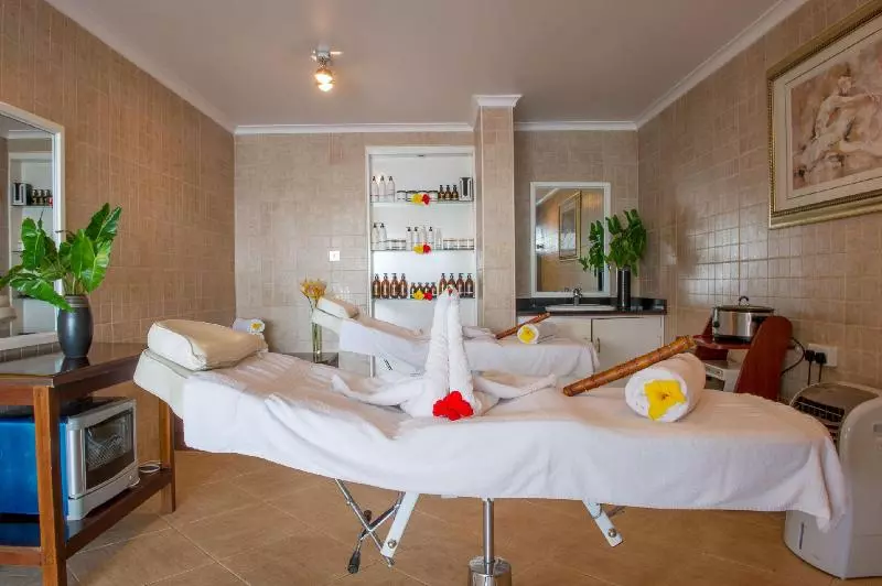 Hotel Malaika Beach Resort