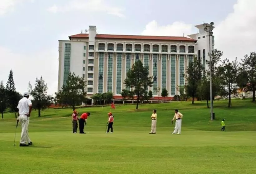 Hotel Nilai Springs Resort
