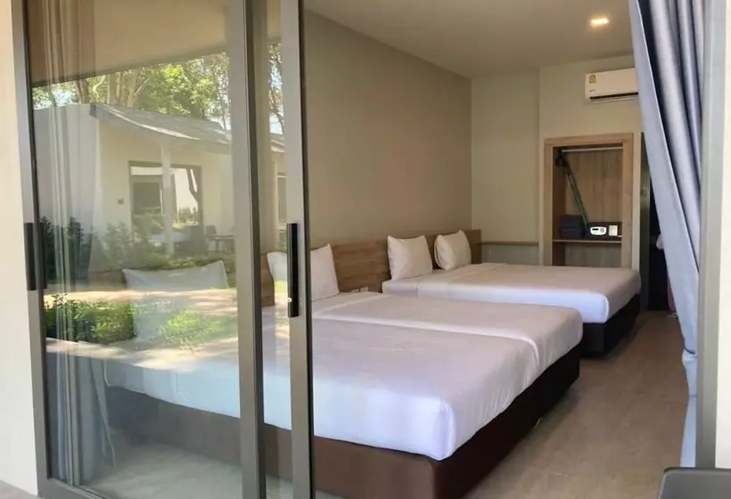 هتل Rayong Chalet Resort