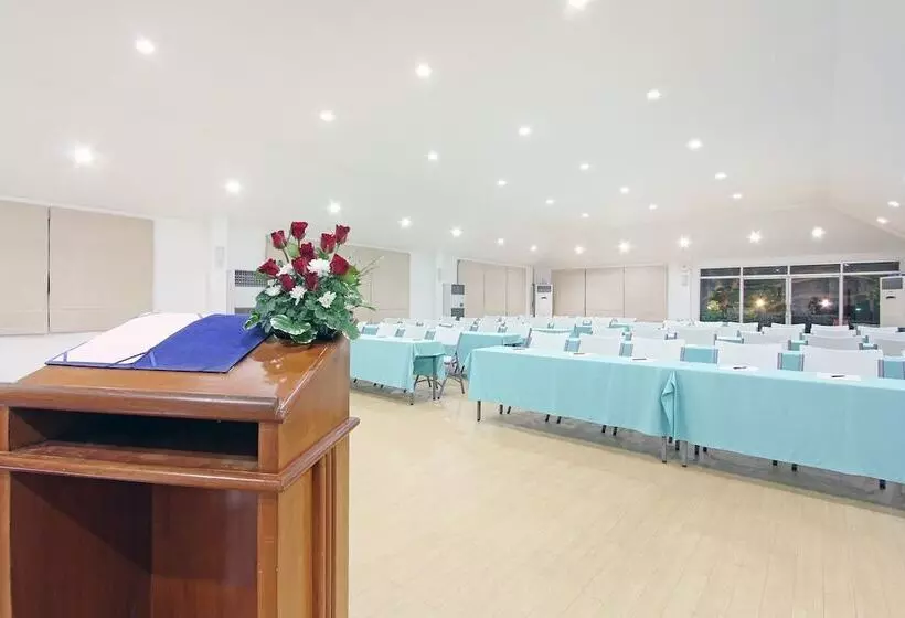 هتل Rayong Chalet Resort