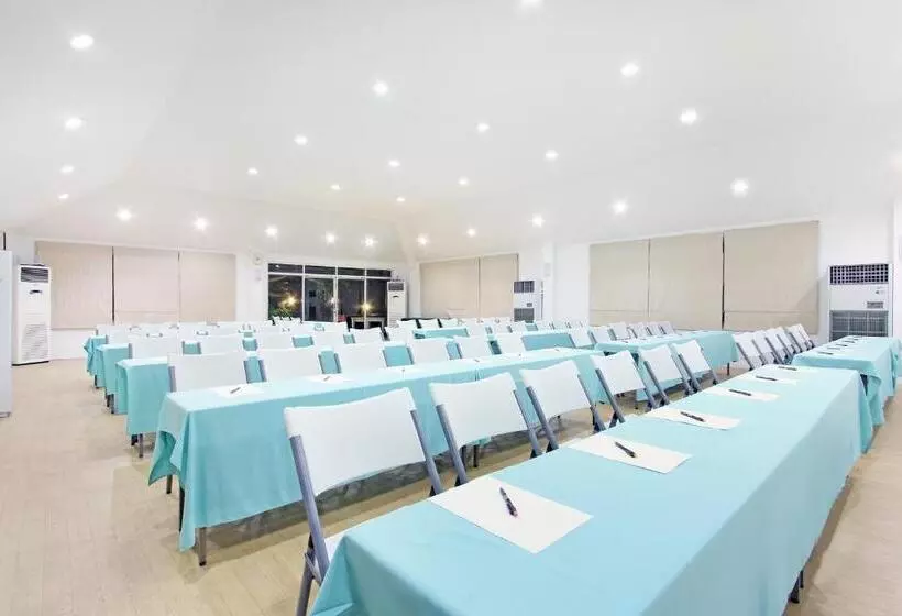 هتل Rayong Chalet Resort