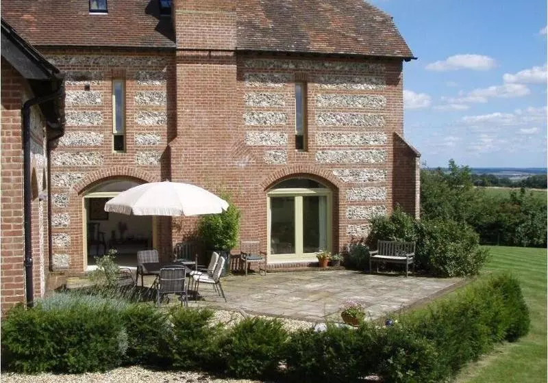 Lodge Farmhouse Bed & Breakfast