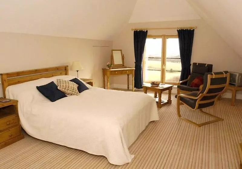 Lodge Farmhouse Bed & Breakfast