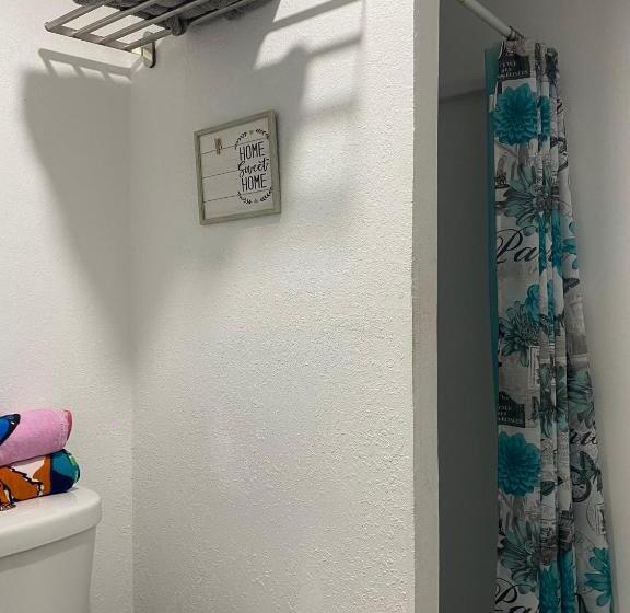 צימר Tiny Place W Private Hot Jacuzzi 7 Min To Miami International Airport