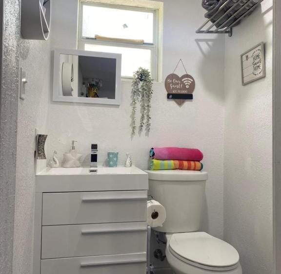 צימר Tiny Place W Private Hot Jacuzzi 7 Min To Miami International Airport