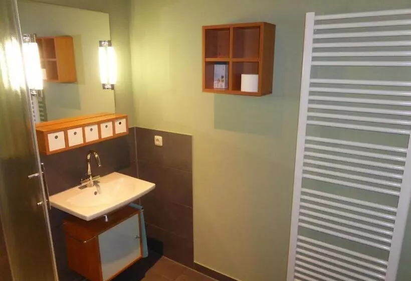 ペンション Gästezimmer In Einer Ferienwohnung Thiele In Roßwein