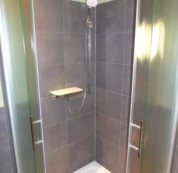 ペンション Gästezimmer In Einer Ferienwohnung Thiele In Roßwein