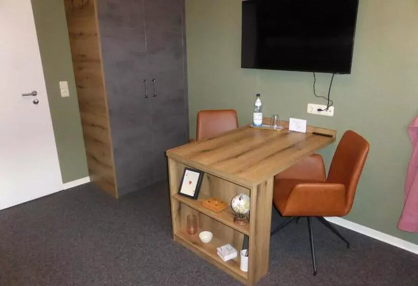 ペンション Gästezimmer In Einer Ferienwohnung Thiele In Roßwein