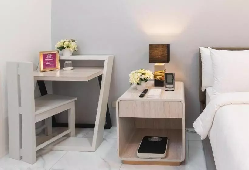 Hotelli Monica Midtown Suites