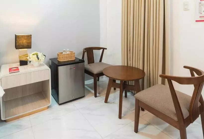 Hotelli Monica Midtown Suites