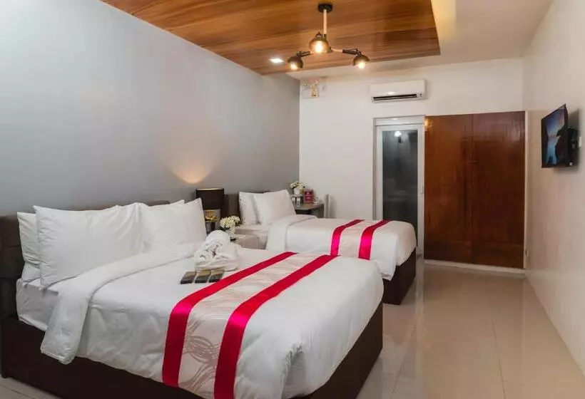 Hotelli Monica Midtown Suites