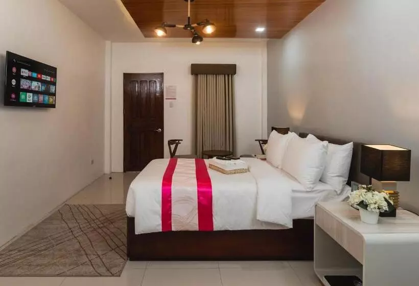 Hotelli Monica Midtown Suites