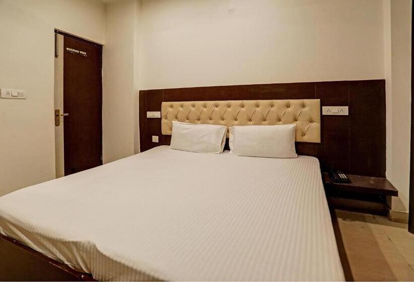 酒店 Oyo Flagship 70249  Red Hut