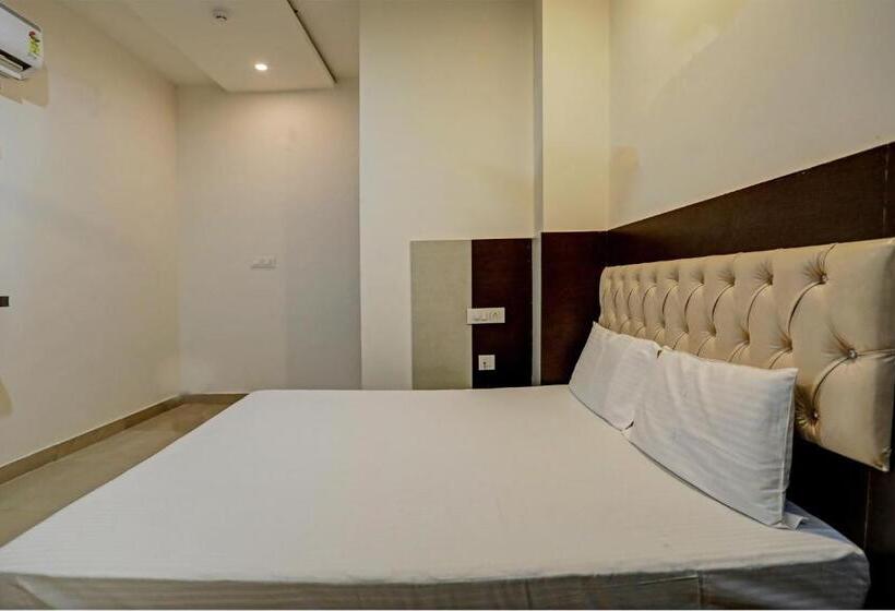 酒店 Oyo Flagship 70249  Red Hut