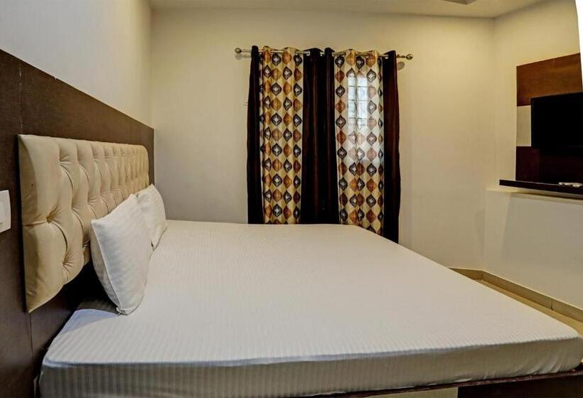 酒店 Oyo Flagship 70249  Red Hut