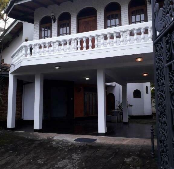 ペンション Ceylon Travel And Stay Lodge