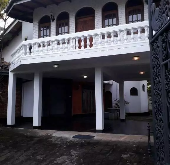 ペンション Ceylon Travel And Stay Lodge