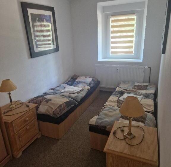 膳宿费 Penzion Dubí Ruská 393 110