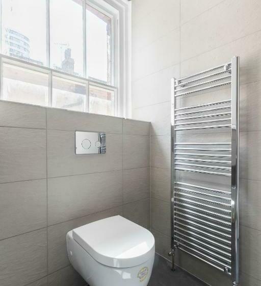 膳宿费 Pinner Rooms And Suites