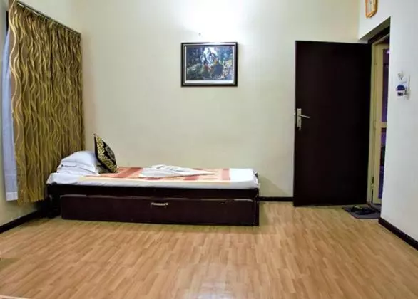 Pension  Queens Recidency