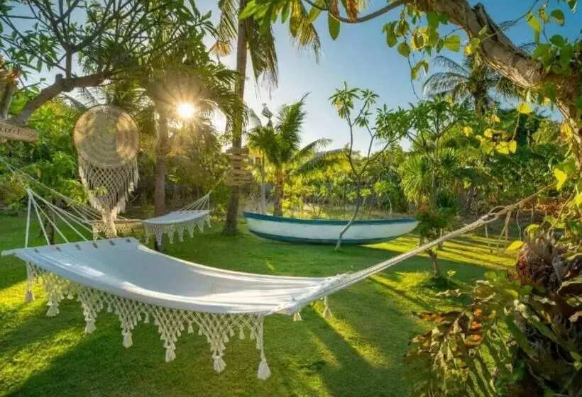 Majatalo Green Coco House