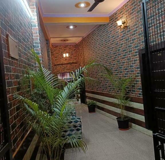 Pension Raghunandangeusthouse