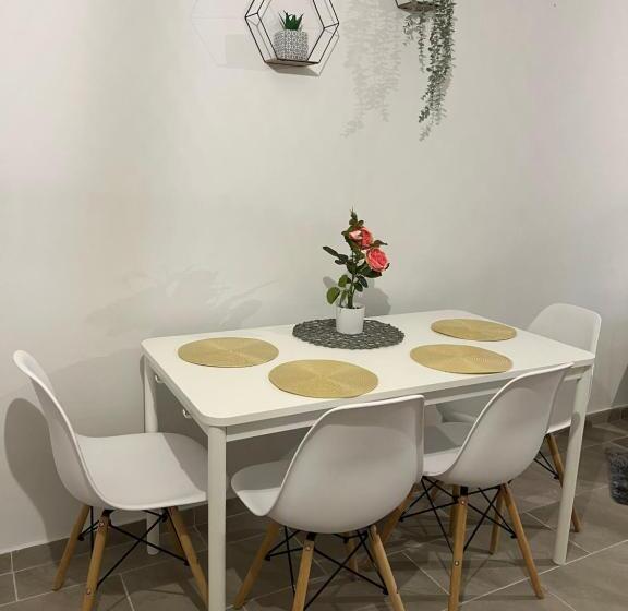 Ostello Joanna Court Rooms