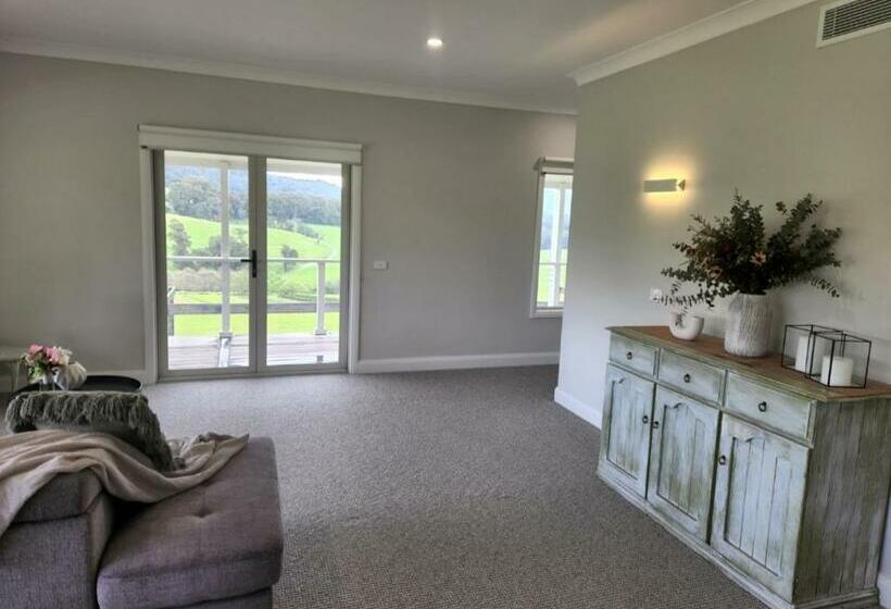 Bed and Breakfast Bellevue Homestead At Noir