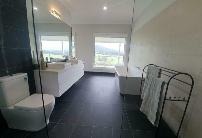 Bed and Breakfast Bellevue Homestead At Noir