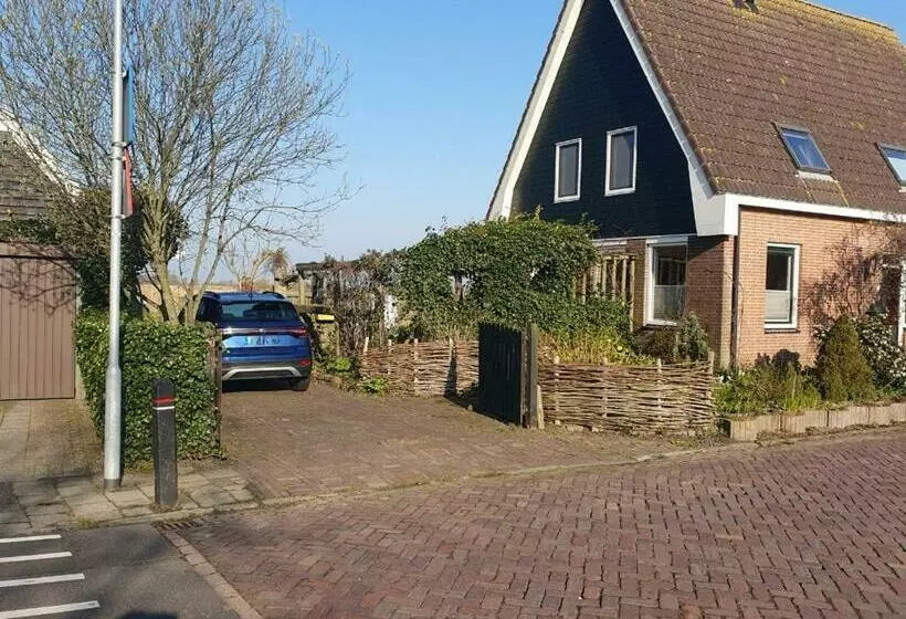 Aamiaismajoitus (B&B) Walvisch Van Ghyspe