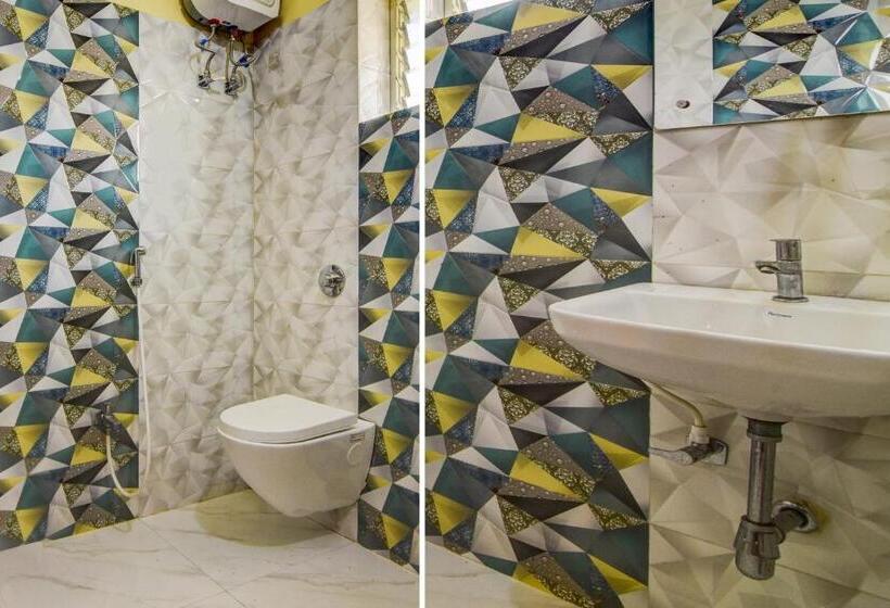 Hotel Collection O 702663 Golden Residency