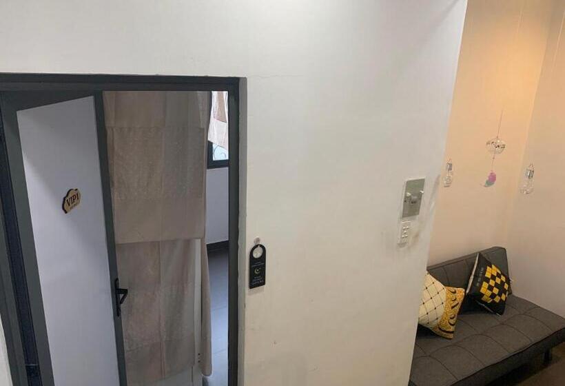 هتل کپسول Elegant Homestay Sai Gon   District 3