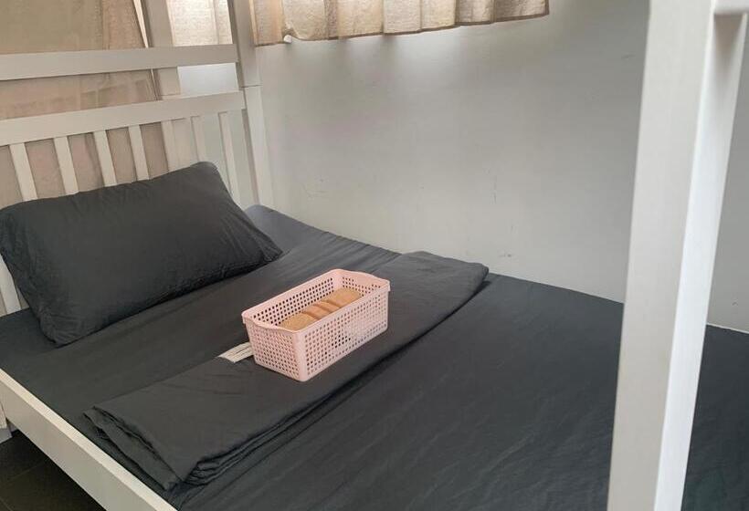 هتل کپسول Elegant Homestay Sai Gon   District 3