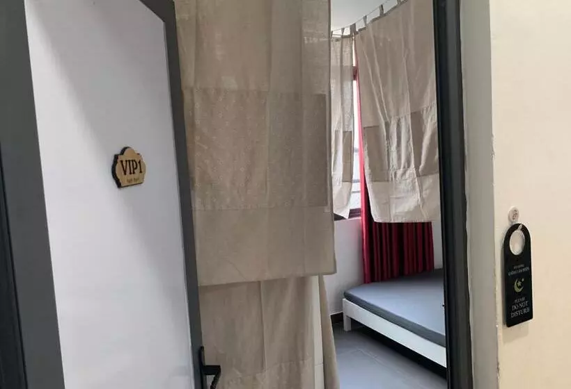 هتل کپسول Elegant Homestay Sai Gon   District 3