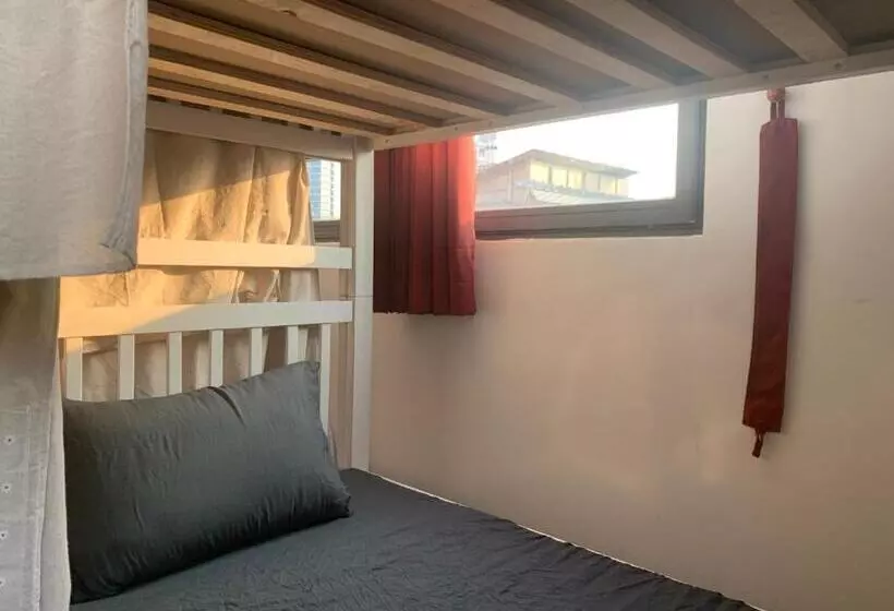 هتل کپسول Elegant Homestay Sai Gon   District 3