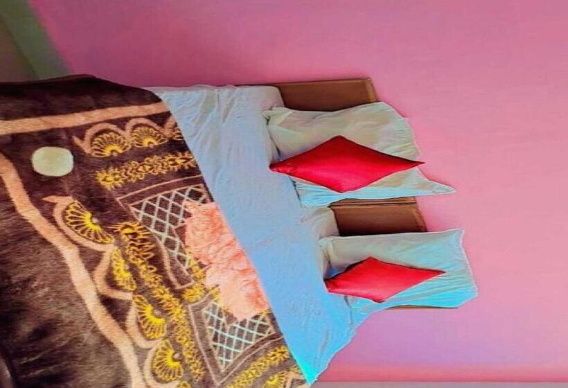 Otel Oyo 70187 Mayra