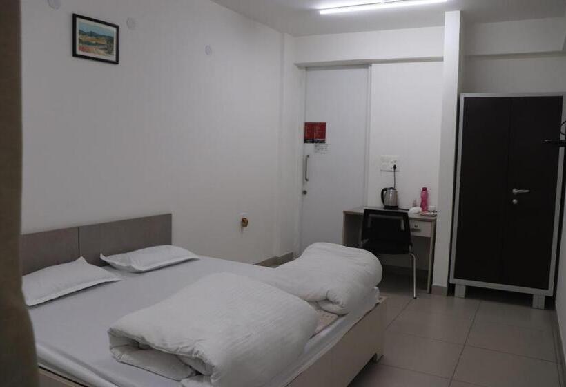 پانسیون Faculty House Cosy Lounge Near Expo Mart