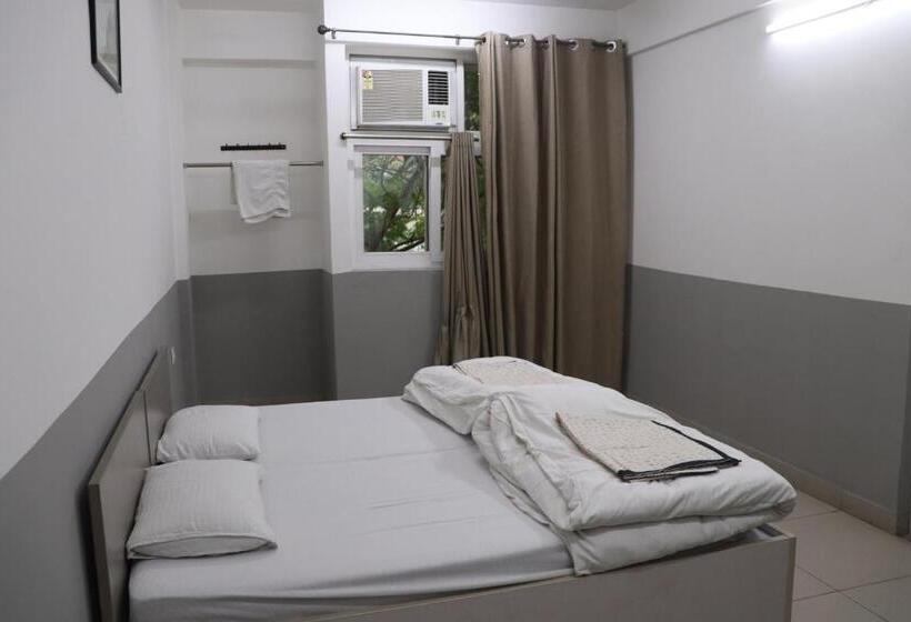 Pension Faculty House Cosy Lounge Near Expo Mart