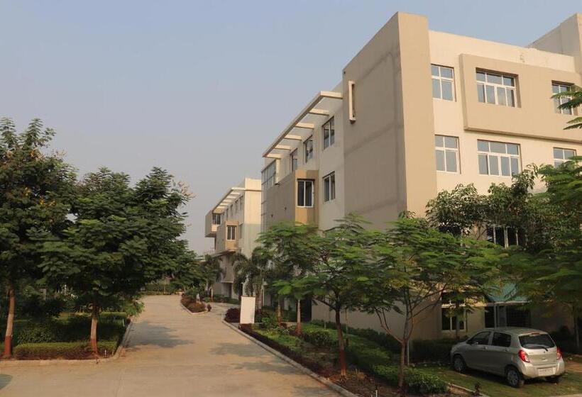 Pension Faculty House Cosy Lounge Near Expo Mart