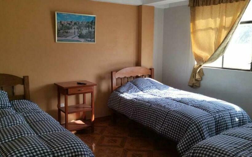 بنسيون Hospedaje Lujan