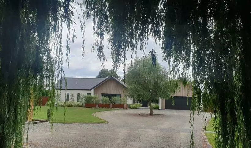 تختخواب و صبحانه Willow View