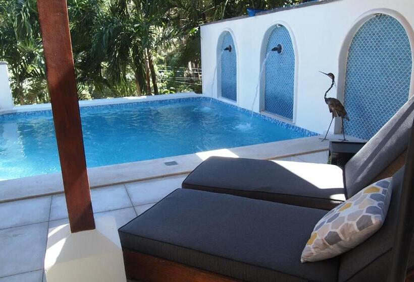 Casa Vitality Bed And Breakfast Playa Guiones, Nosara 4 Minute Walk To The Beach