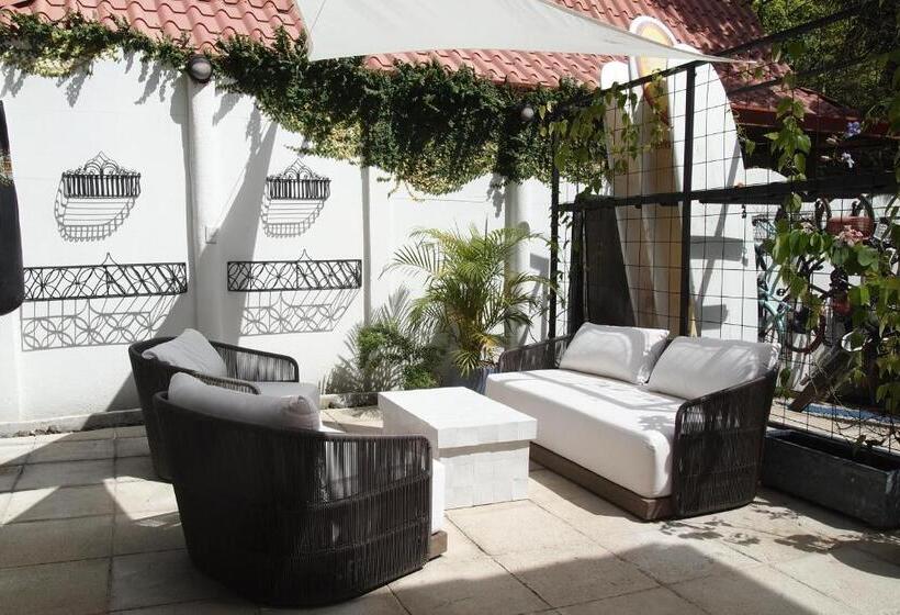 Casa Vitality Bed And Breakfast Playa Guiones, Nosara 4 Minute Walk To The Beach