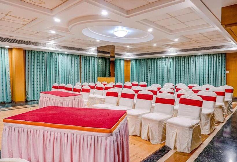 Fabhotel Prime Ambassador