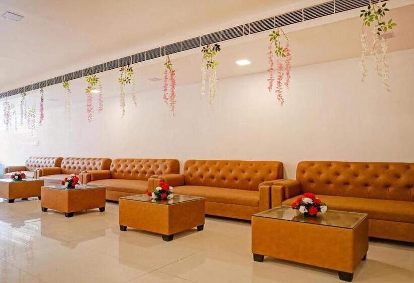 هتل Collection O 700794  Blue Diamond