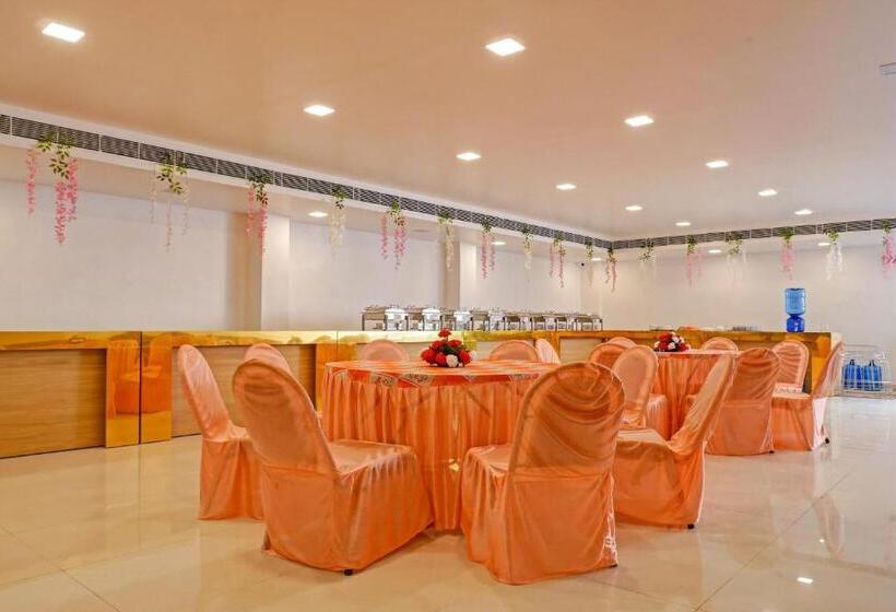 هتل Collection O 700794  Blue Diamond